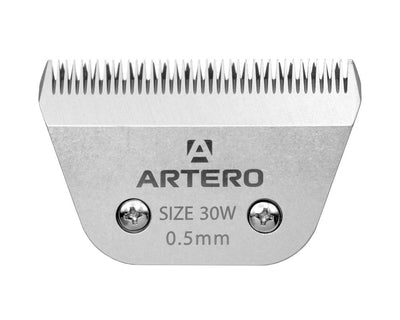 The Artero Wide Blade #30W helps provide faster cuts and improved, consistent coat results. Its wider-than-standard A5 size helps you avoid the hassle of correcting uneven textures and markings, saving time in the process. The #30W blade works great with guards for longer styles. Compatible with A5 clippers including&nbsp;Artero, as well as Andis, Moser, Heiniger, Oster, and Aesculap Fav5 and Fav5 CL models