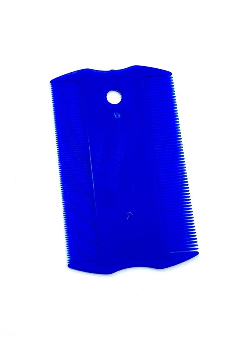 Remove fleas or identifying coat and skin issues. These combs are perfect for combing out debris near the corner of the eyes or anal area during the bath.