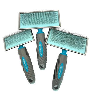 Greyhound Professional Pet Slicker Brushes are ideal for all brushing needs. Brushes have soft stainless steel, bent pins which are longer, measuring 15mm or 25mm to help easily remove dead coat. These softer universal brushes are designed with a floating pad to prevent brush burn. The balanced ergonomic handle provides superior comfort during longer brushing sessions to prevent repetition injuries.