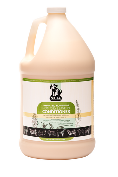 Nkita conditioner is a fast drying, non-greasy formula incorporating Moringa, Coconut, Grape Seed Oil, and Oatmeal to effectively hydrate, moisturize, and condition your pet's skin and coat. Ideal for addressing dryness and itchiness for all coat types, this formula is also lightly fragranced to deodorize and leave a fresh scent.